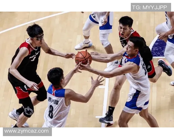 赛后分析:北京篮球队与西安篮球队的表现与状态对比探讨 赛后分析:北京篮球队与西安篮球队的表现与状态对比探讨